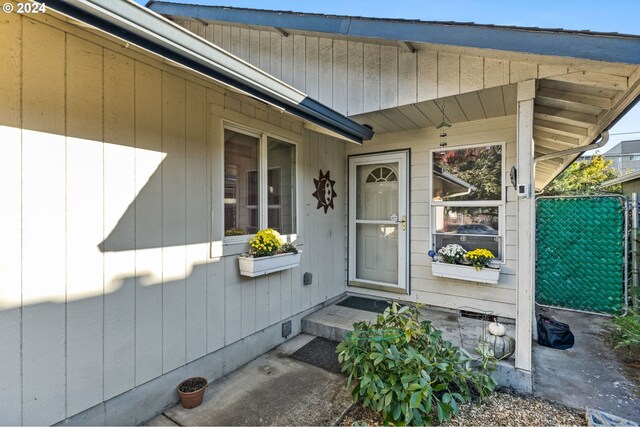 view of entrance to property