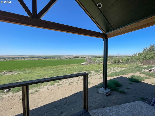 view of yard featuring a rural view