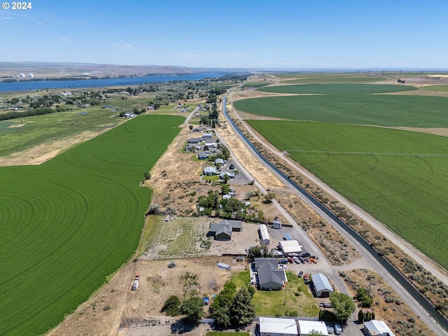 birds eye view of property featuring a rural view