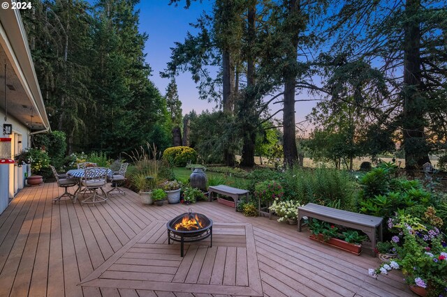 22750 SW Rosedale Rd, Beaverton, OR 97078 - deck featuring a fire pit and outdoor dining space