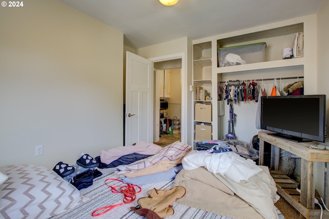 bedroom with a closet