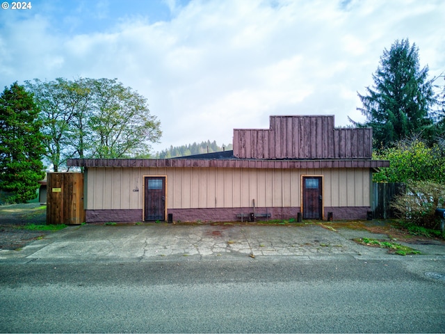 view of building exterior