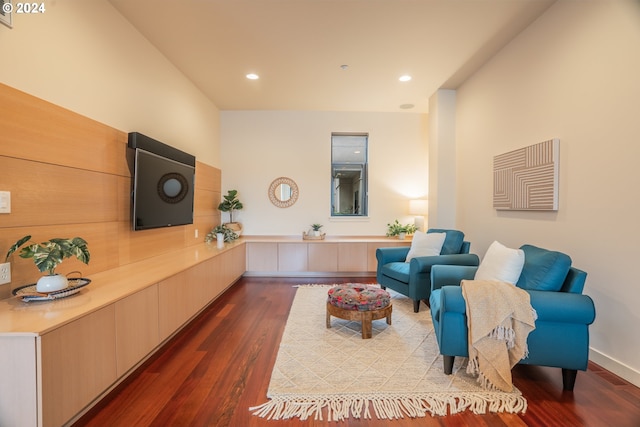 sitting room with recessed lighting and wood finished floors