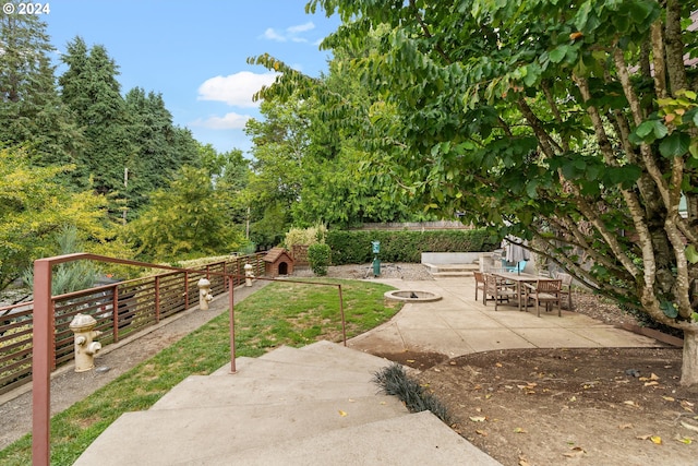 view of yard with a patio