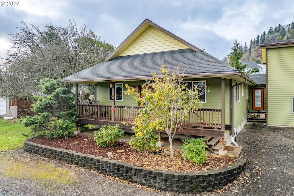 view of front facade featuring covered porch