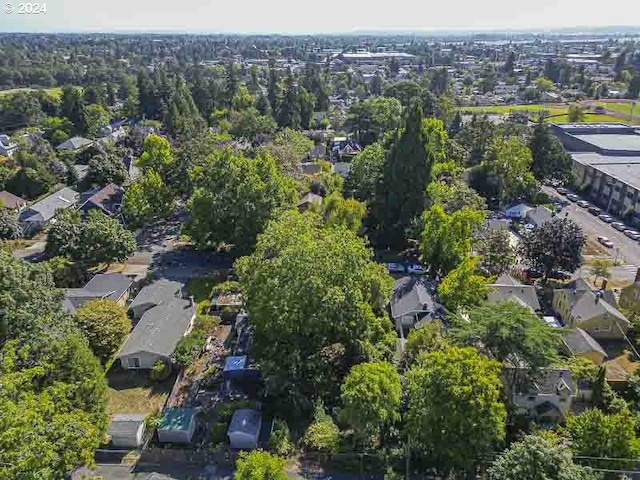 aerial view of property and surrounding area