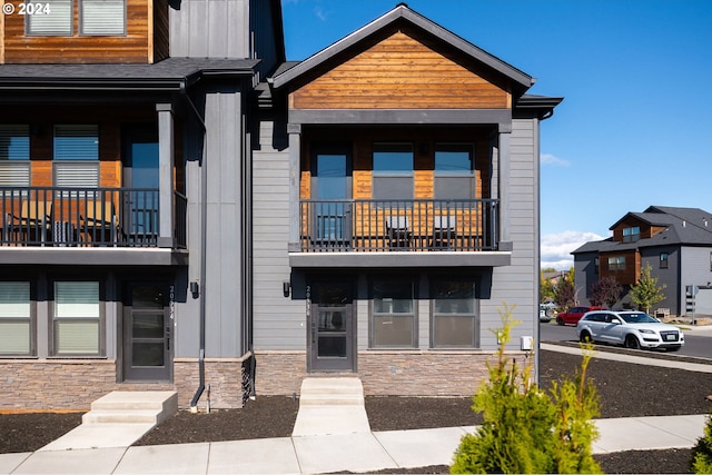 20536 Empire Ave, Bend, OR 97701 - view of front facade featuring stone siding and entry steps