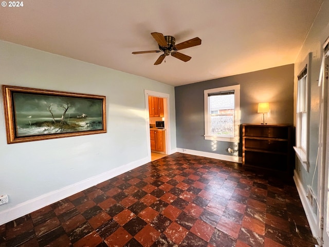 empty room with ceiling fan