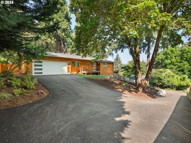 view of front facade featuring a garage