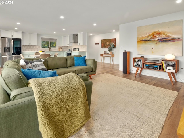 818 Ash St, Lake Oswego, OR 97034 - living room featuring light wood-type flooring and recessed lighting