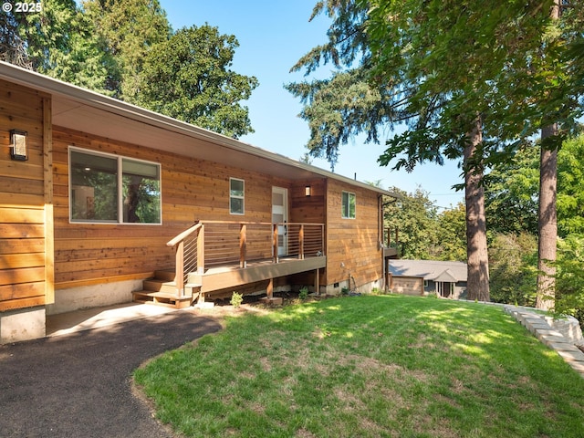 818 Ash St, Lake Oswego, OR 97034 - back of property with a yard and a wooden deck