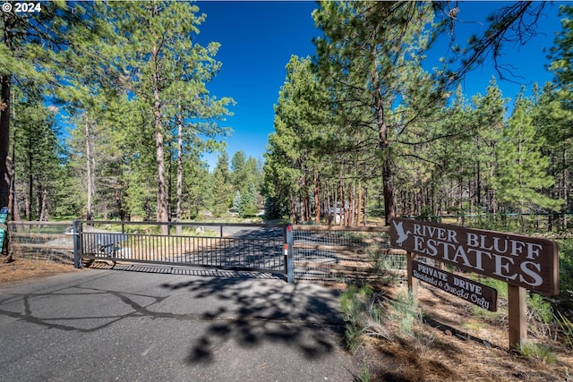 Listing photo 2 for 18831 Baker Rd, Bend OR 97702