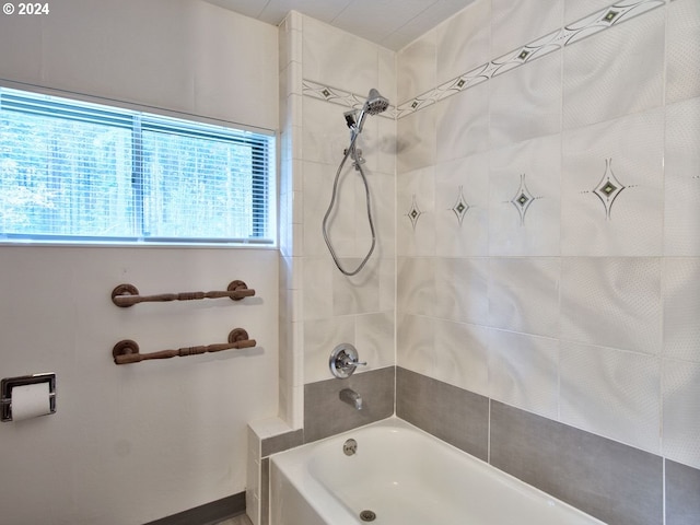 13235 NW Pumpkin Ridge Rd, North Plains, OR 97133 - full bath featuring shower / bathtub combination
