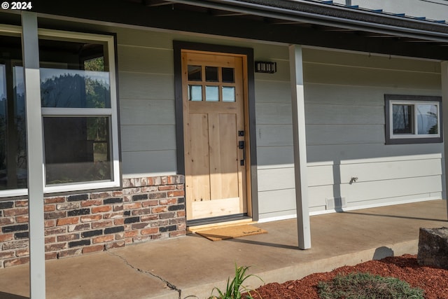 37075 Camp Creek Rd, Springfield, OR 97478 - doorway to property featuring a porch