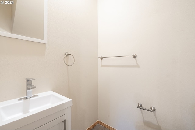 bathroom featuring sink