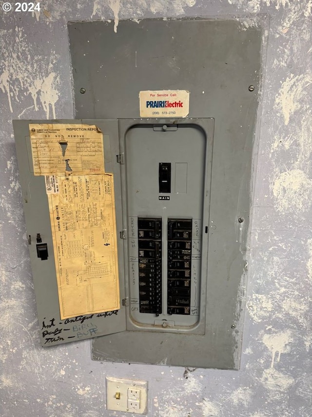 4019 NE 136th Ct, Vancouver, WA 98682 - utility room featuring electric panel