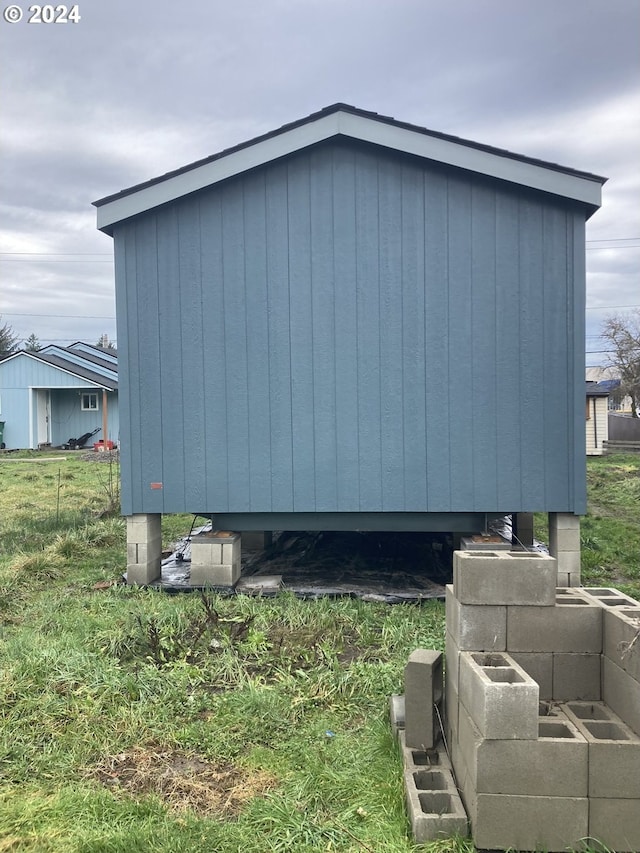 view of outdoor structure