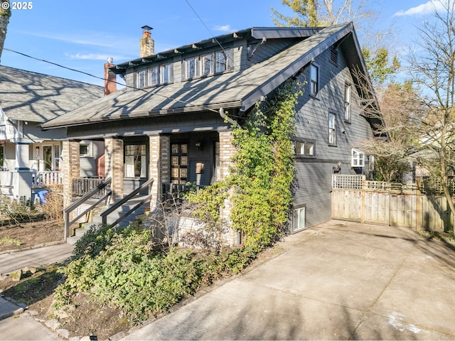 view of front of home featuring a porch