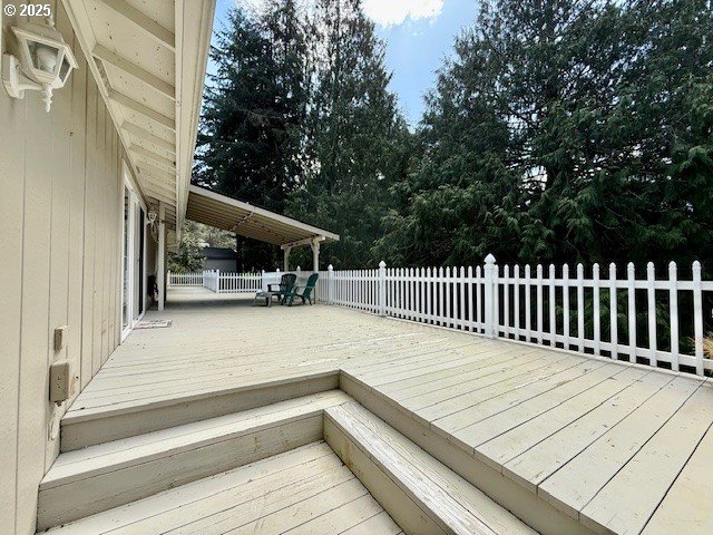94504 Smokey Ln, Coquille, OR 97423 - wooden terrace featuring fence