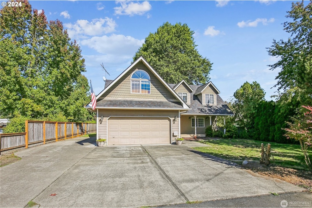 view of front of house with a front lawn