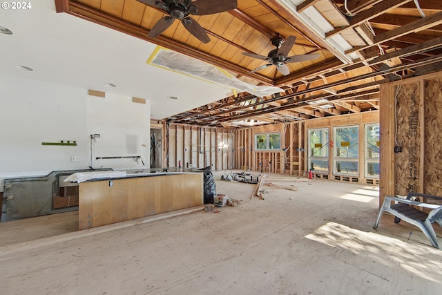 misc room featuring ceiling fan