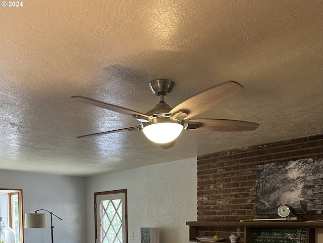 46791 Winfrey Rd, Westfir, OR 97492 - detailed view of a textured ceiling and ceiling fan