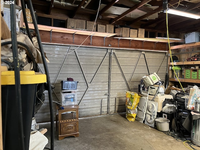 46791 Winfrey Rd, Westfir, OR 97492 - view of garage