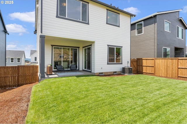 15044 SW 164th Ave Unit L17, Tigard, OR 97224 - back of property with a fenced backyard and a patio area