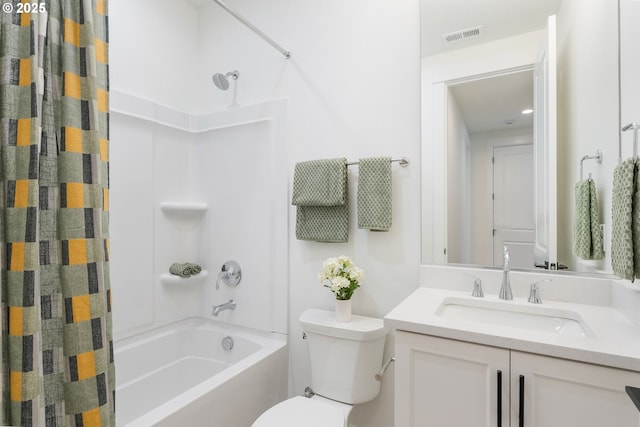 15044 SW 164th Ave Unit L17, Tigard, OR 97224 - bathroom with shower / bathtub combination with curtain and vanity