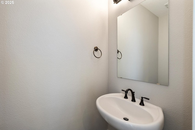 bathroom featuring sink