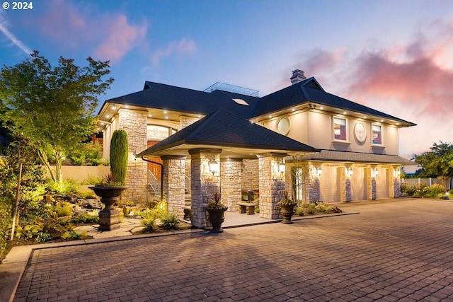 view of front facade featuring a garage