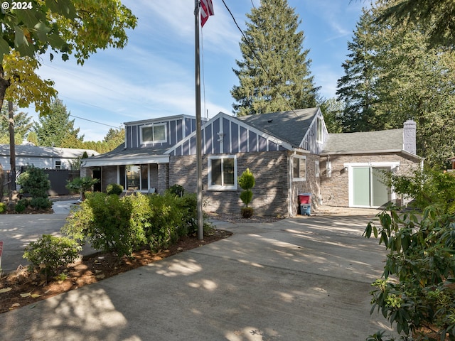 view of front of home