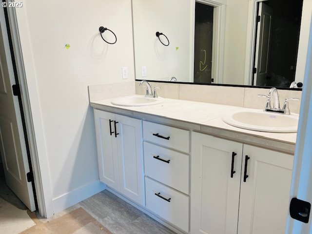 bathroom with vanity