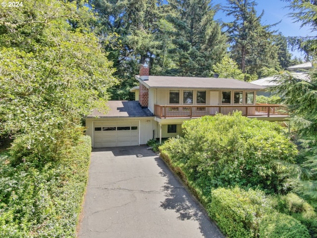 view of front of house featuring a garage