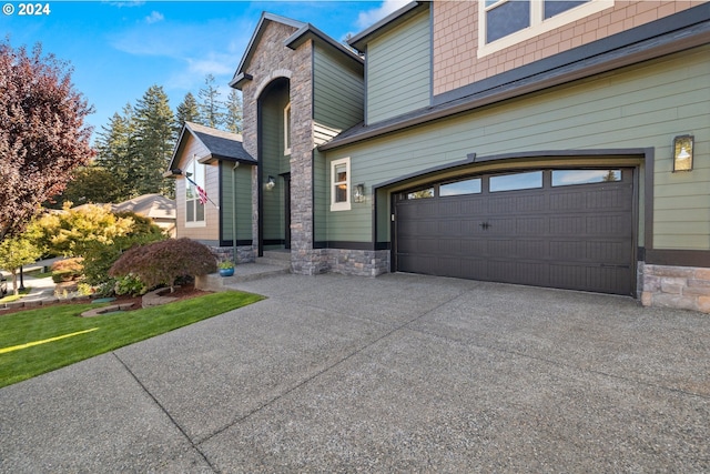 view of front of house featuring a garage