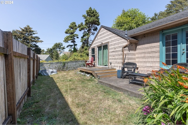 view of yard with a patio