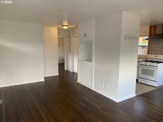 interior space with hardwood / wood-style floors