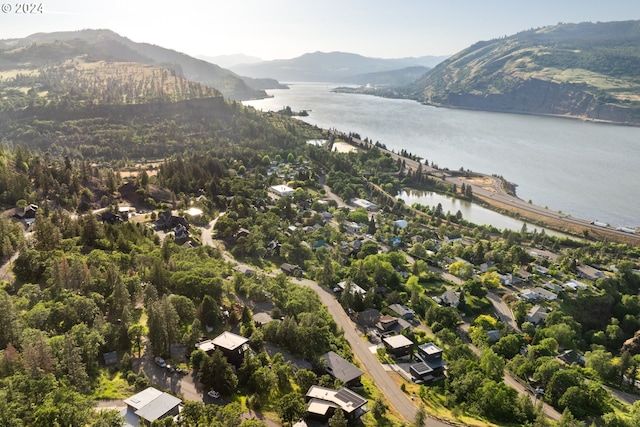 Listing photo 2 for 622 Syncline Way, Mosier OR 97040