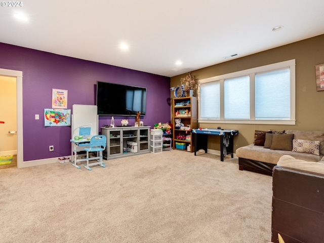 living room with carpet