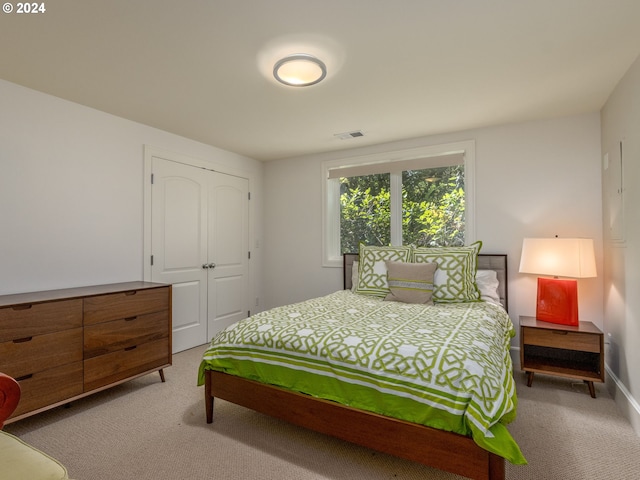 bedroom with carpet