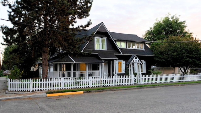 view of front of property