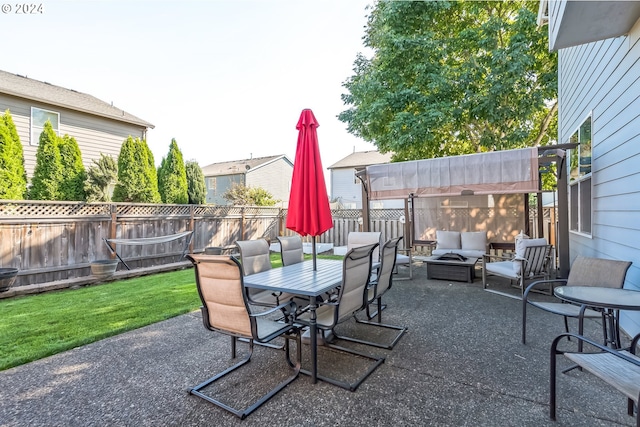 view of patio / terrace featuring outdoor lounge area