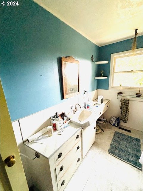 bathroom with vanity