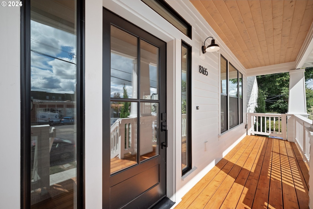 balcony with a porch