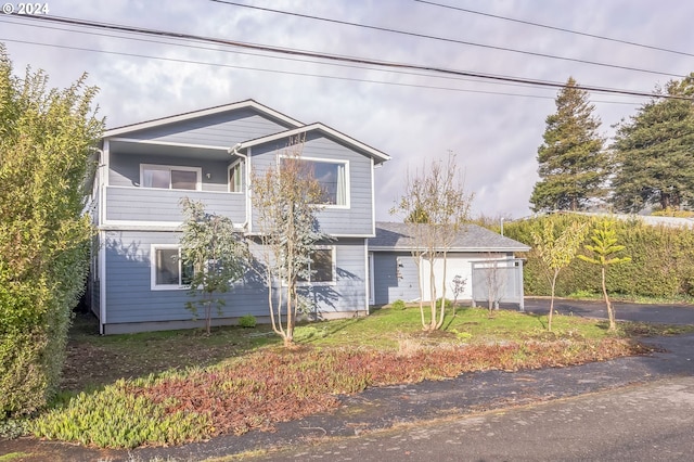 314 S Hazel St, Brookings, OR 97415 - view of front of property featuring driveway