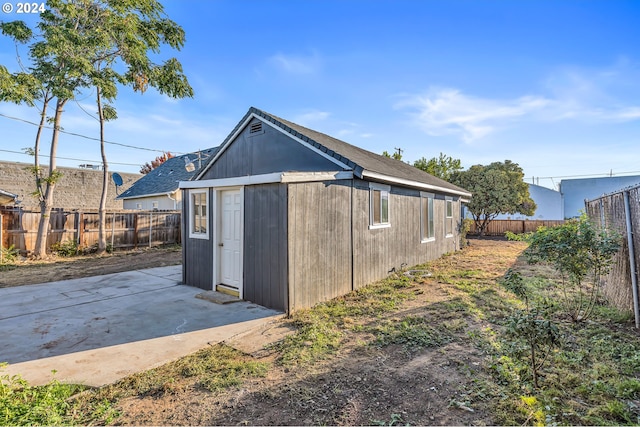 view of outbuilding