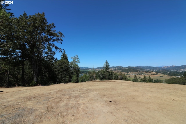 Listing photo 2 for 0 Leeward Ln Unit 2, Roseburg OR 97471