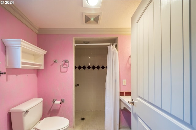 94213 Kerber Dr, Langlois, OR 97450 - full bath with a stall shower, crown molding, and toilet