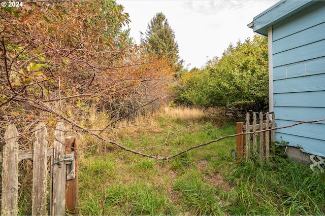 94213 Kerber Dr, Langlois, OR 97450 - view of yard
