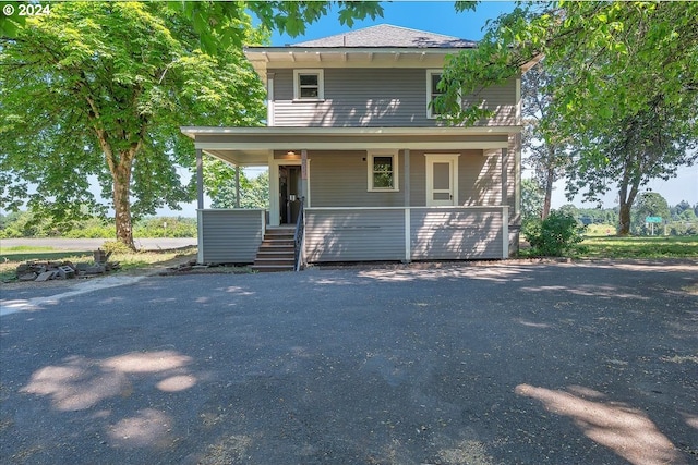 view of front of house with covered porch